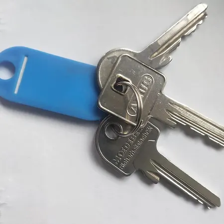 Apartament Schoene 2 Zimmer Im Dachgeschoss, Direkt Im Zentrum Schwerin (Mecklenburg-Vorpommern)