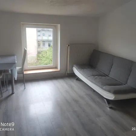 Apartament Schoene 2 Zimmer Im Dachgeschoss, Direkt Im Zentrum