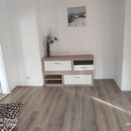 Schoene 2 Zimmer Im Dachgeschoss, Direkt Im Zentrum Apartament *
